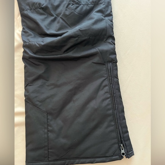 Arctic Quest Size Large Snow Pants, Cargo Ski Pants, Water & Wind Resistant - Picture 5 of 6